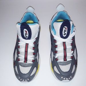 New Fila Boveasorus Size 7 Women Sneakers